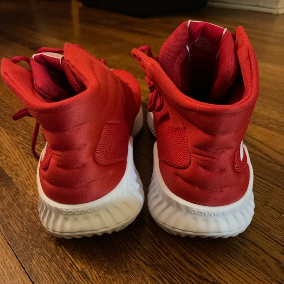 Red 🔥 - Picture 3 of 7